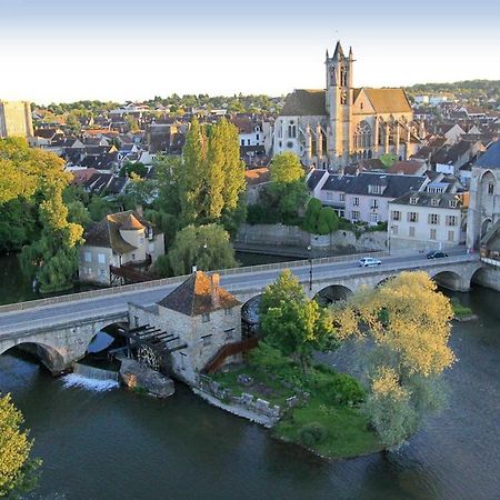 Deux Pieces Terrasse Leilighet Moret-sur-Loing Eksteriør bilde