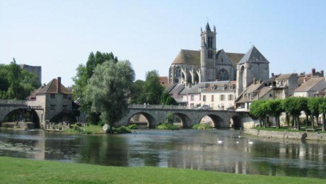 Deux Pieces Terrasse Leilighet Moret-sur-Loing Eksteriør bilde