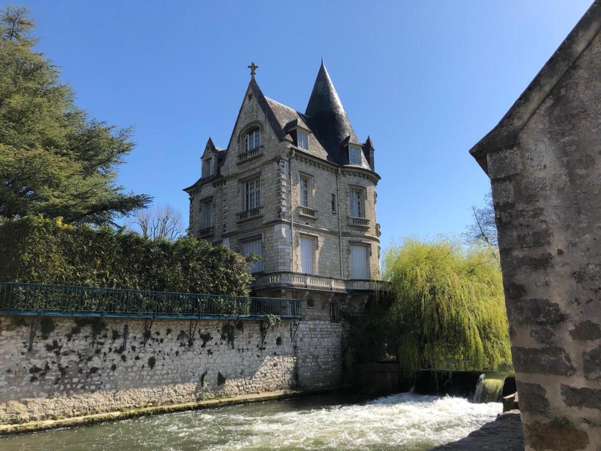 Deux Pieces Terrasse Leilighet Moret-sur-Loing Eksteriør bilde